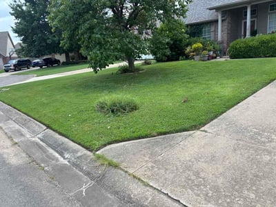 Lawn care service in Broken Arrow, 74014