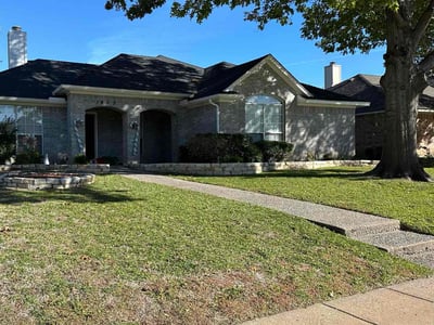 Lawn care service in Allen, 75002