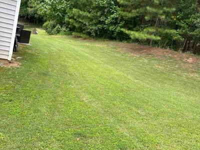 Lawn care service in Marietta, 30008