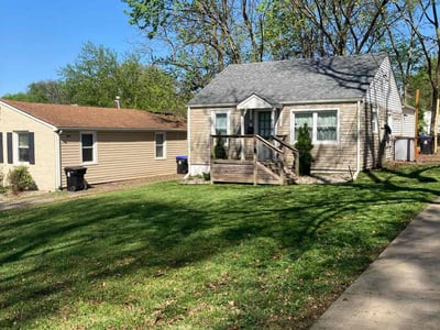 Lawn care service in Louisville, 40213