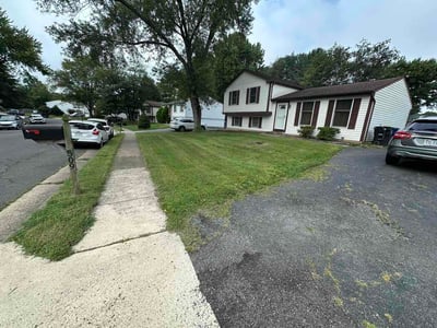 Lawn care service in Leesburg, 20176