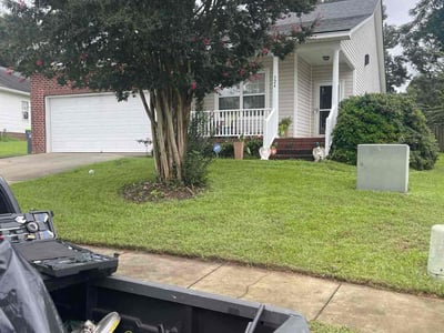 Lawn care service in Lexington, 29072