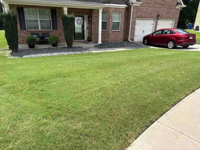 Lawn care service in Atlanta, 30349