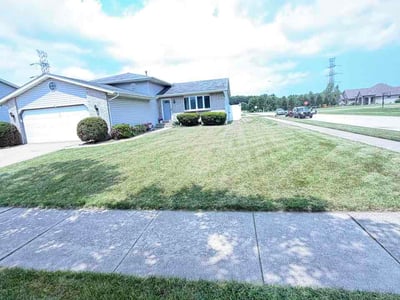 Lawn care service in Hobart, 46342