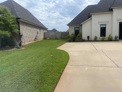 Lawn care service in Bossier City, 71111