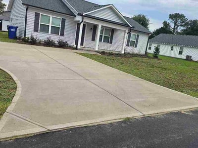 Lawn care service in Dudley, 28333