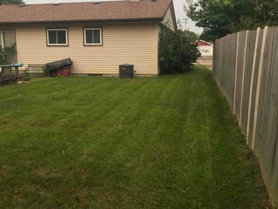Lawn care service in Kenosha, 53143