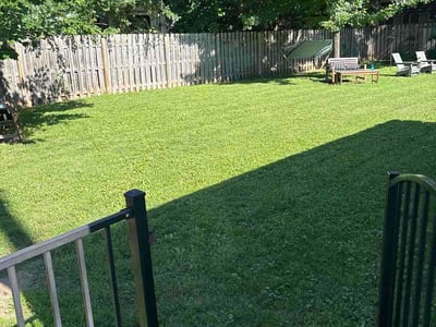 Lawn care service in Minneapolis, 55423