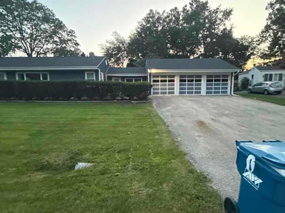 Lawn care service in Downers Grove, 60515