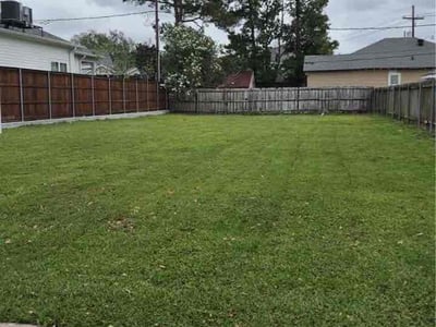 Lawn care service in Metairie, 70001