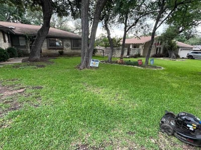 Lawn care service in Austin, 78759