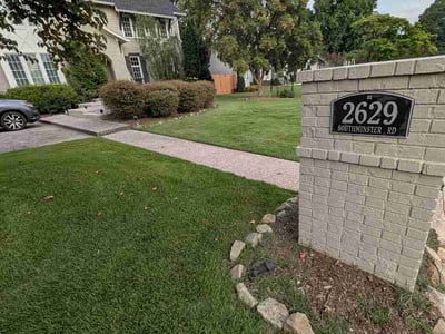 Lawn care service in Vestavia Hills, 35243