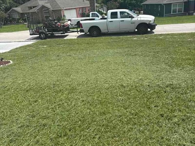 Lawn care service in Deltona, 32725
