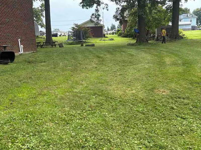 Lawn care service in McKeesport, 15132