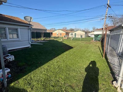 Lawn care service in Merrionette Park, 60803