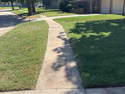 Lawn care service in Edmond, 73034