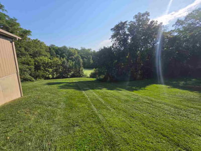 Lawn care service in Independence, 41051