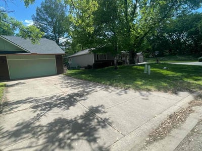 Lawn care service in Wichita, 67209