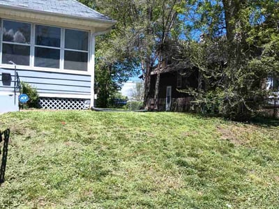Lawn care service in Omaha, 68111