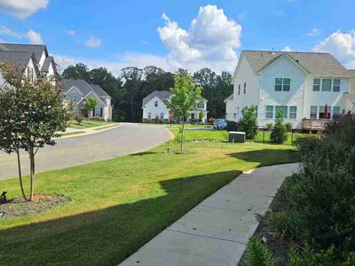 Lawn care service in Greer, 29651
