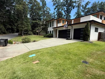 Lawn care service in Charlotte, 28270