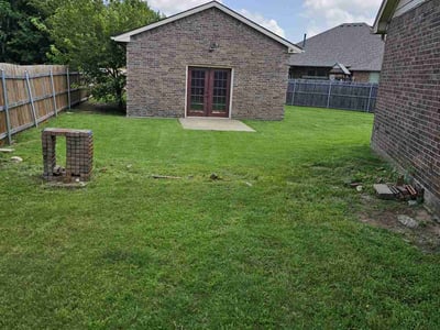 Lawn care service in Oklahoma City, 73162