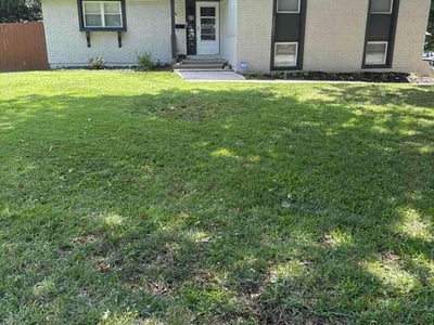 Lawn care service in Grandview, 64030