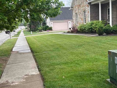 Lawn care service in Indianapolis, 46236