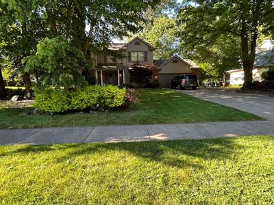 Lawn care service in Lansing, 48911