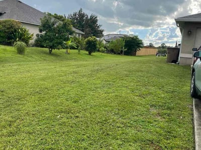 Lawn care service in Lehigh Acres, 33971