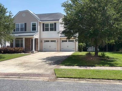 Lawn care service in Savannah, 31405