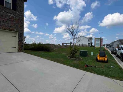 Lawn care service in Dallas, 30132