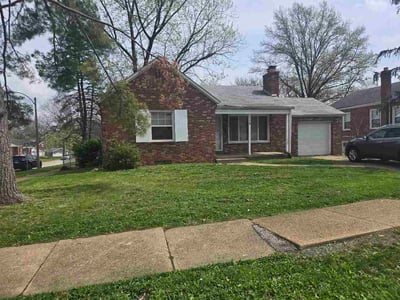 Lawn care service in University City, 63130