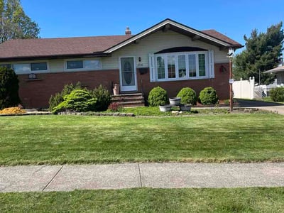 Lawn care service in Parma, 44134