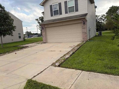 Lawn care service in Indianapolis, 46239