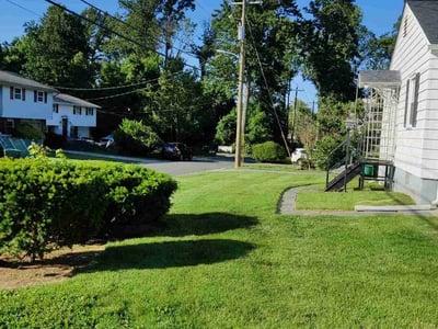 Lawn care service in Wilmington, 19809