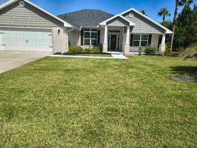 Lawn care service in Flagler Beach, 32136