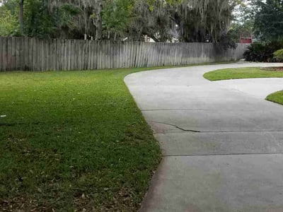 Lawn care service in Orlando, 32825
