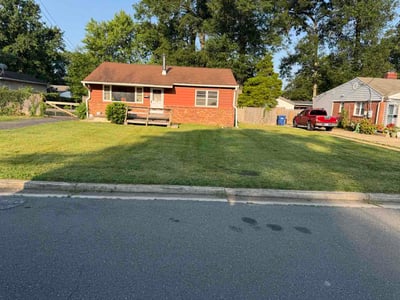 Lawn care service in Alexandria, 22309
