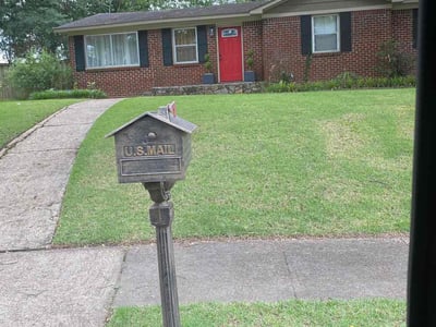 Lawn care service in Memphis, 38120