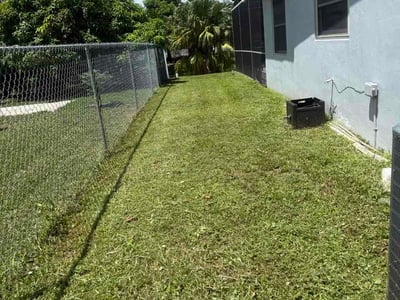 Lawn care service in North Lauderdale, 33068