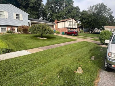 Lawn care service in Louisville, 40241