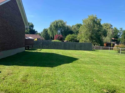 Lawn care service in Louisville, 40214