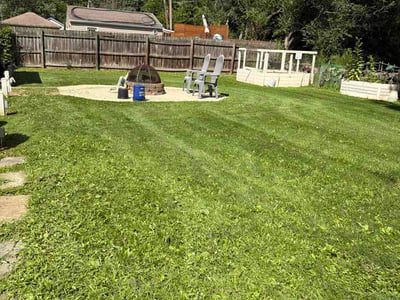 Lawn care service in Warren, 44483