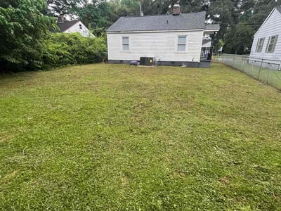 Lawn care service in Fayetteville, 28301