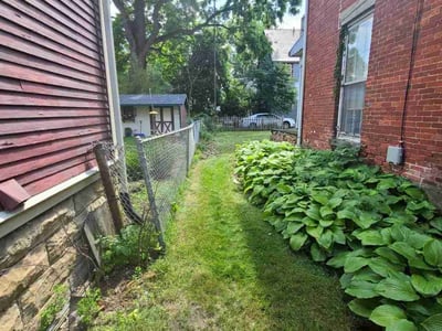 Lawn care service in Elyria, 44035