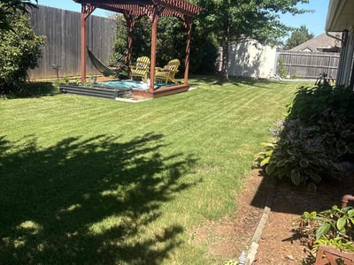 Lawn care service in Oklahoma City, 73170