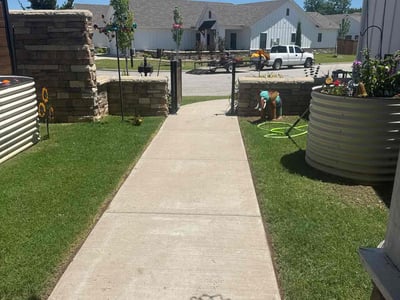 Lawn care service in Broken Arrow, 74011
