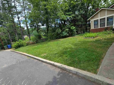 Lawn care service in Asheville, 28804
