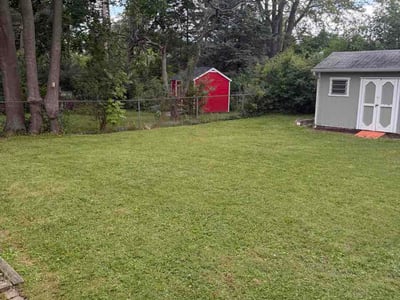 Lawn care service in Lansing, 48911